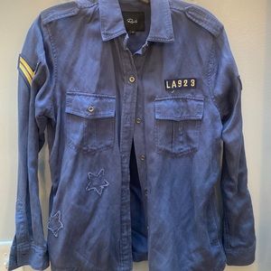 Rails Banks Raw Edge Indigo with Military Patch Button Down Shirt size small